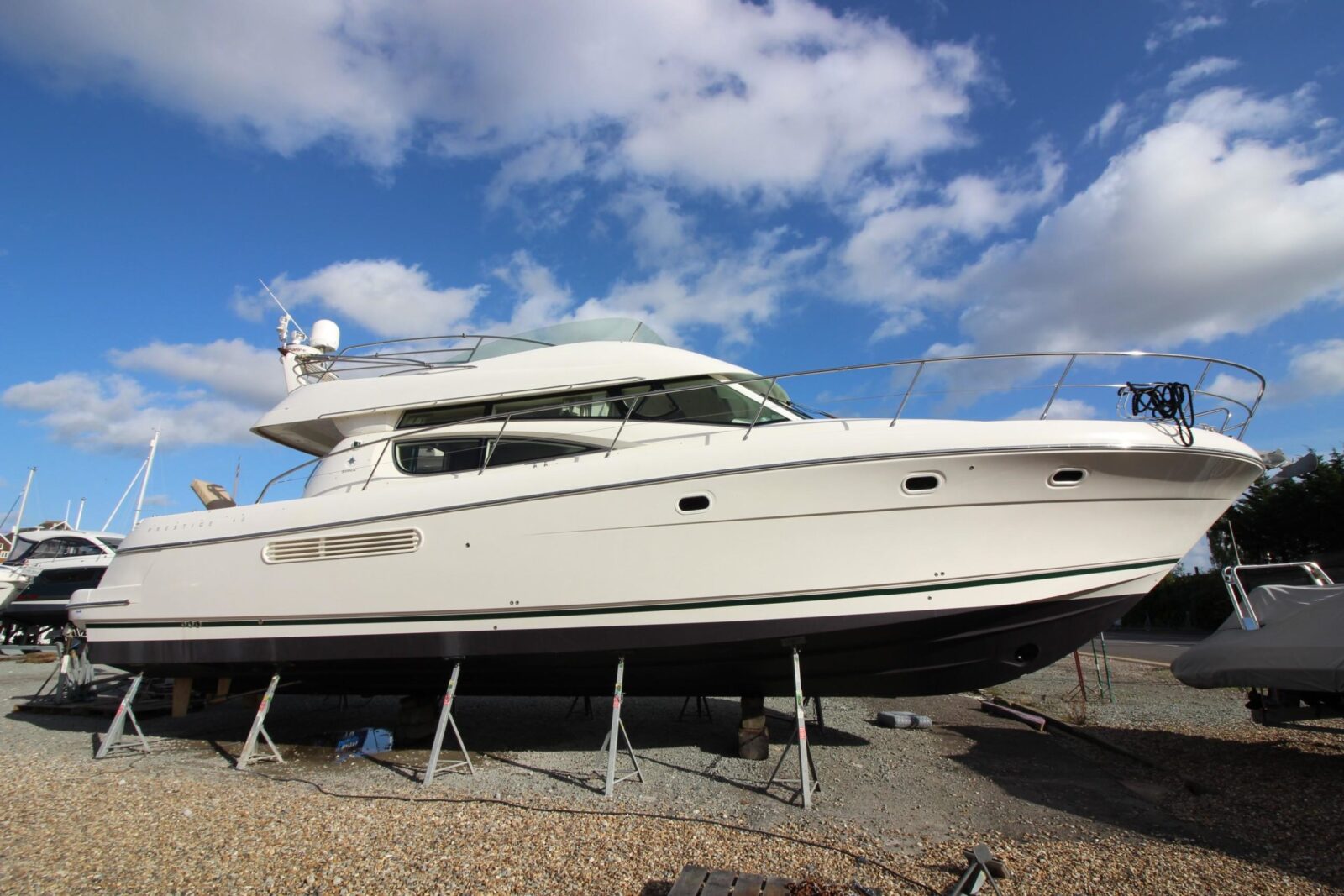 Jeanneau Prestige 46 7243806 – Burton Waters Boat Sales