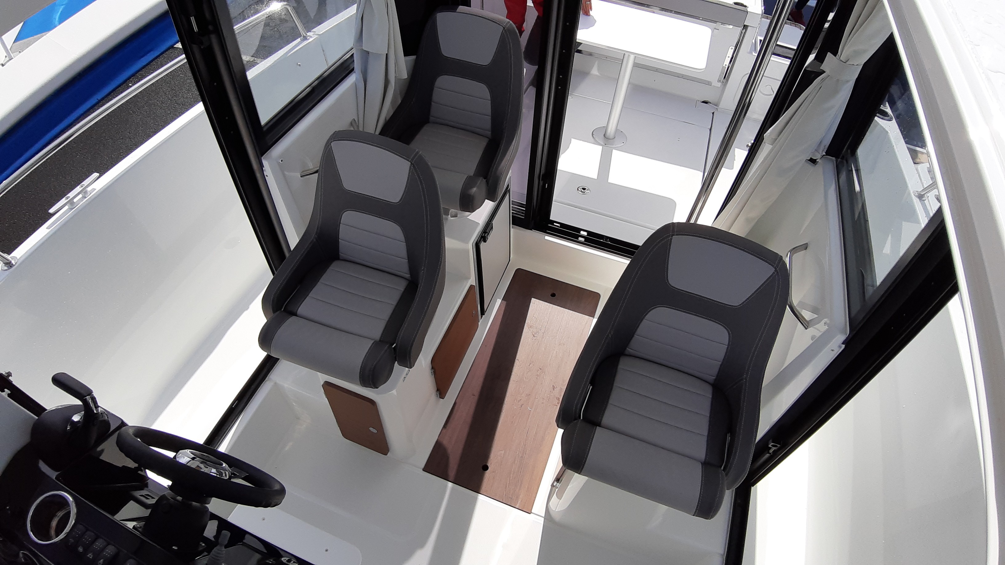 Main seats in Merry Fisher 795 Sport S2