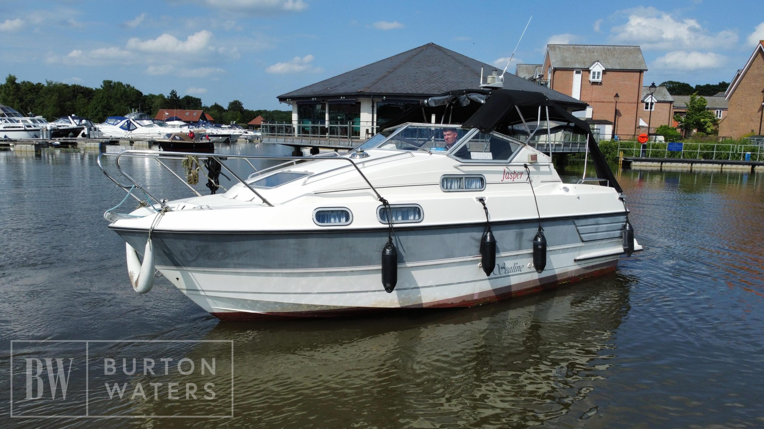 Sealine 215 8922646 – Burton Waters Boat Sales